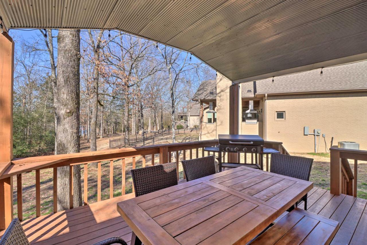 Lakefront Greers Ferry Cabin With Covered Boat Slip! Fairfield Bay 外观 照片
