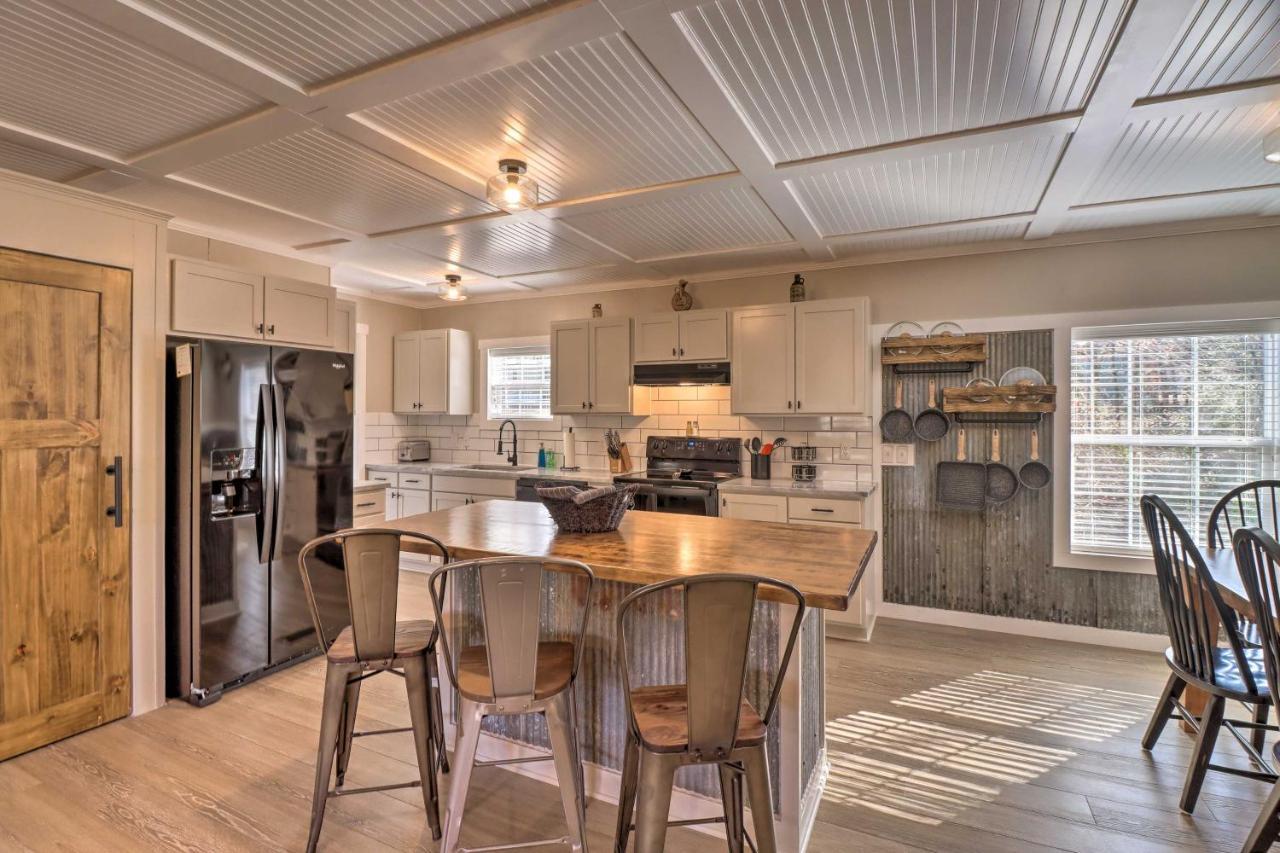 Lakefront Greers Ferry Cabin With Covered Boat Slip! Fairfield Bay 外观 照片