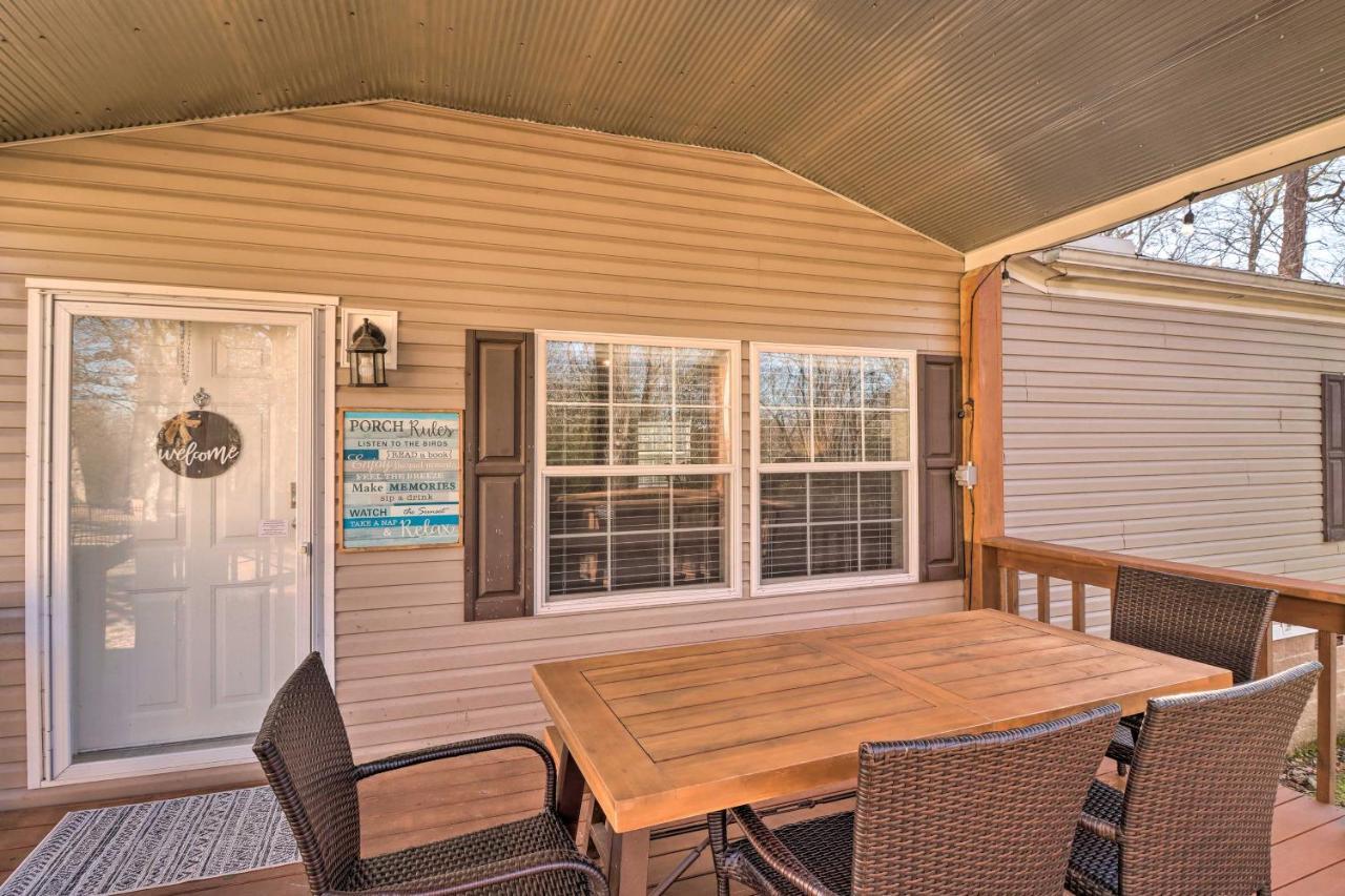 Lakefront Greers Ferry Cabin With Covered Boat Slip! Fairfield Bay 外观 照片