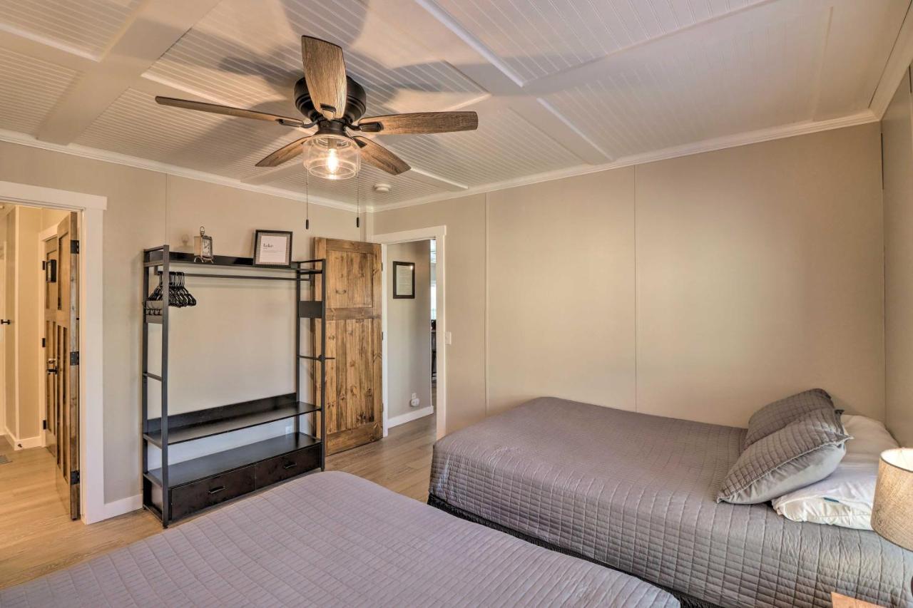 Lakefront Greers Ferry Cabin With Covered Boat Slip! Fairfield Bay 外观 照片